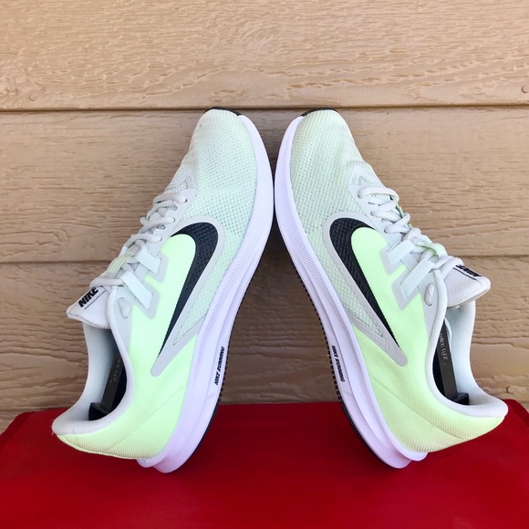 women's downshifter 9 running shoe